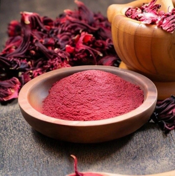 Processed flower powder in a wooden bowl – upcycled floral waste product